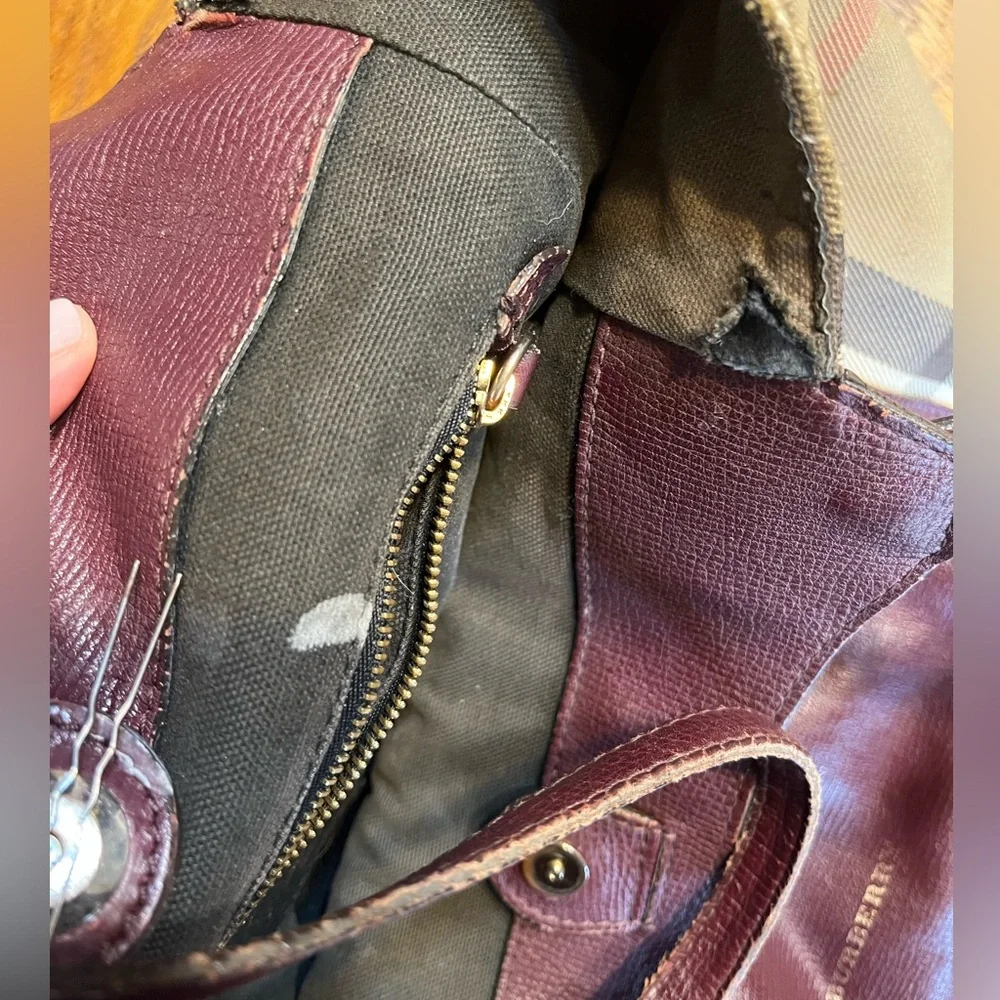Burberry Canterbury Burgundy Tote - Picture 7 of 8